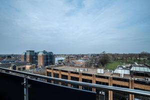 Fotografie z fotogalerie ubytování Bayard Apartments - Two Bedroom - Duplex Penthouse Apartment v destinaci Peterborough