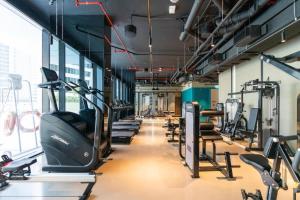 Fitness centrum a/nebo fitness zařízení v ubytování LUXFolio Retreats - Luxury Studio Apartment