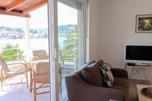 Μια τηλεόραση ή/και κέντρο ψυχαγωγίας στο Apartman Klara