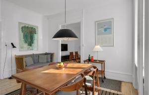Posezení v ubytování Nice Apartment In København Ø With Wifi