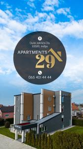 Znak przed budynkiem z napisem "apartamenty" w obiekcie Apartments 29 w mieście Inđija