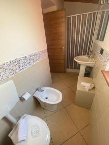 Koupelna v ubytování MANDANICI :Borgo Marsalini