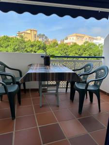 Balkón alebo terasa v ubytovaní 2 Paradise of Benalmádena Residencial Los Patos II a 300 metros de la playa y supermercados, wifi gratis, vistas a la montaña