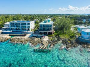 Foto sihtkohas West Bay asuva majutusasutuse Lighthouse Point Resort # 5 galeriist