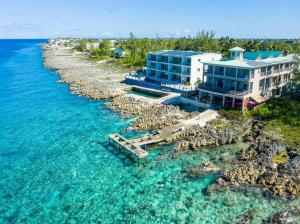 Foto sihtkohas West Bay asuva majutusasutuse Lighthouse Point Resort # 5 galeriist