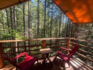 A balcony or terrace at Ruby Lake Resort