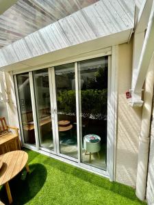 Vonkajšia záhrada v ubytovaní Deauville, maison au coeur de la ville + 2 fotografie