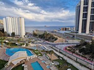Bazén v ubytovaní Apartament Sunset Waves 67 alebo v jeho blízkosti