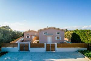 Gallery image of Elianthos Luxury Villas in Tsoukaladhes +58 photos