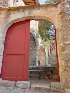 Gallery image of Maison typique et de caractère au cœur d'un des plus beaux villages de France in La Roque-sur-Cèze