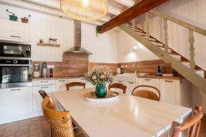 Gallery image of Maison typique et de caractère au cœur d'un des plus beaux villages de France in La Roque-sur-Cèze +23 photos