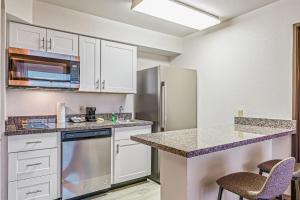 Kuchyň nebo kuchyňský kout v ubytování Chandler perfect location 1 bedroom