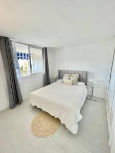 Fotografia z galérie ubytovania Apartamento familiar en Playa de San Juan v Alicante