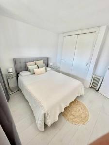 Fotografia z galérie ubytovania Apartamento familiar en Playa de San Juan v Alicante