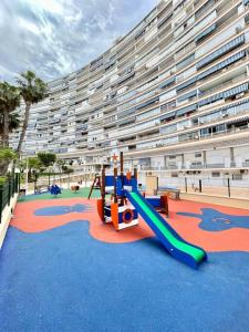 Fotografia z galérie ubytovania Apartamento familiar en Playa de San Juan v Alicante