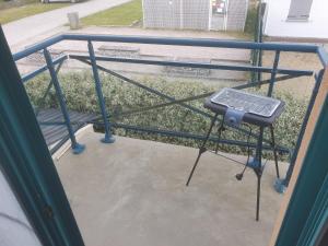 Balkón nebo terasa v ubytování Studio cabine à 200m de la plage sainte Cécile