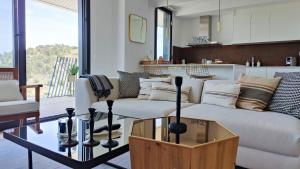 Posedenie v ubytovaní ALLONBAY sun & beach penthouse