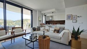 Posedenie v ubytovaní ALLONBAY sun & beach penthouse