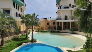 Bazén v ubytovaní ALLONBAY sun & beach penthouse alebo v jeho blízkosti
