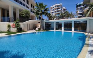 Bazén v ubytovaní ALLONBAY sun & beach penthouse alebo v jeho blízkosti