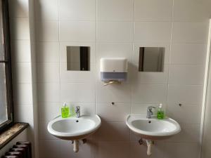 Koupelna v ubytování Hostel EMMA