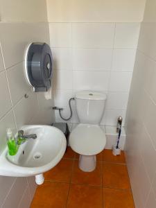 Koupelna v ubytování Hostel EMMA