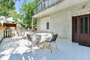 Balkón alebo terasa v ubytovaní Apartments by the sea Sukosan, Zadar - 6133