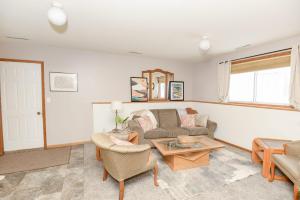 Gallery image of NEW Eco Chic Townhome off 25th in Fargo +12 photos