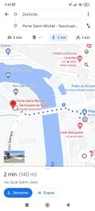 una captura de pantalla de un teléfono celular con un mapa en Chambre chez Marie et Didier 1 minute à pied du sanctuaire de Lourdes, en Lourdes