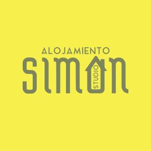a sign that reads alohaamento simm on a yellow background at Studio Simon 1 Murcia in Murcia