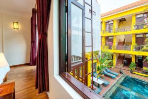 Bazén v ubytování Hoi An Green Riverside Oasis Villa nebo v jeho okolí