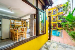 Bazén v ubytování Hoi An Green Riverside Oasis Villa nebo v jeho okolí