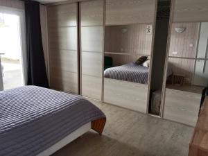 Krevet ili kreveti u jedinici u okviru objekta argagnon 64 chambre sbd wc salon privés