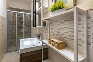 Koupelna v ubytování Apulian Dreams + 28 fotografií