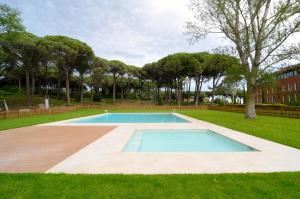 Bazén v ubytovaní EMPORDÀ GOLF 4 1-2 alebo v jeho blízkosti