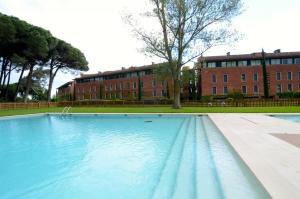 Bazén v ubytovaní EMPORDÀ GOLF 4 1-2 alebo v jeho blízkosti