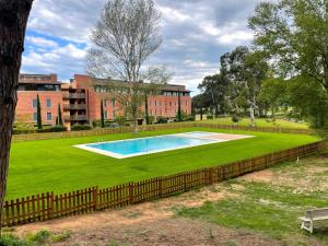 Vonkajšia záhrada v ubytovaní EMPORDÀ GOLF 4 1-2