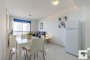 Kuchnia lub aneks kuchenny w obiekcie APCOSTAS Turquesa Playa - Calpe