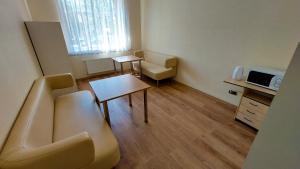 TV a/nebo společenská místnost v ubytování Happy Hotel
