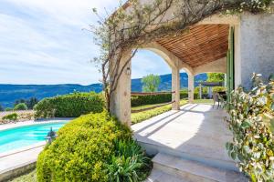 Πισίνα στο ή κοντά στο VILLA ROCHE GRISE - Berre-les-Alpes