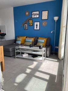 Area soggiorno di MOGAN PEARL - POOL - DOUBLE TERRACE - OCEAN VIEW - BEACH - WIFI - WONDERFUL Complex - FREE DIGITAL TRAVEL GUIDE