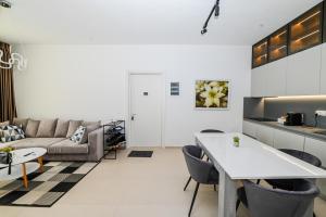Gallery image of Green Cost Luxury Apt 239 in Palasë