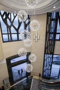 Un televizor și/sau centru de divertisment la Rosedale Hotel Hong Kong