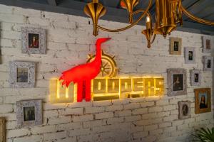 Certifikát, hodnocení, plakát nebo jiný dokument vystavený v ubytování Whoopers Boutique Kasol