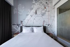 Postel nebo postele na pokoji v ubytování Ink Hotel + 37 fotografií