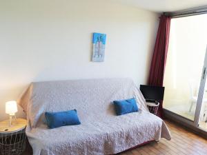 Postel nebo postele na pokoji v ubytování Apartment Les Logis du Languedoc by Interhome