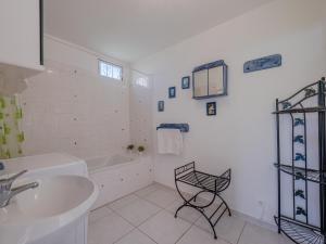 Koupelna v ubytování Holiday Home Nautica-3 by Interhome