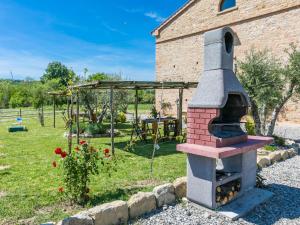 Κήπος έξω από το Apartment Gaudium by Interhome