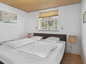 Postel nebo postele na pokoji v ubytování Holiday Home Petri - 500m from the sea by Interhome + 20 fotografií