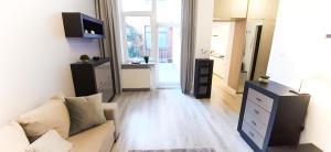 Η κουζίνα ή μικρή κουζίνα στο Rondo ONZ Metro, Krochmalna 32A Street